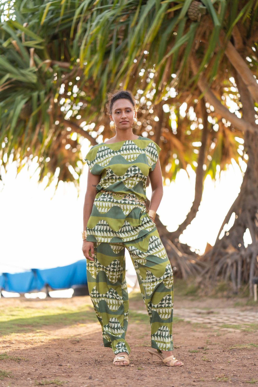 ʻImiloa Pant in Motu