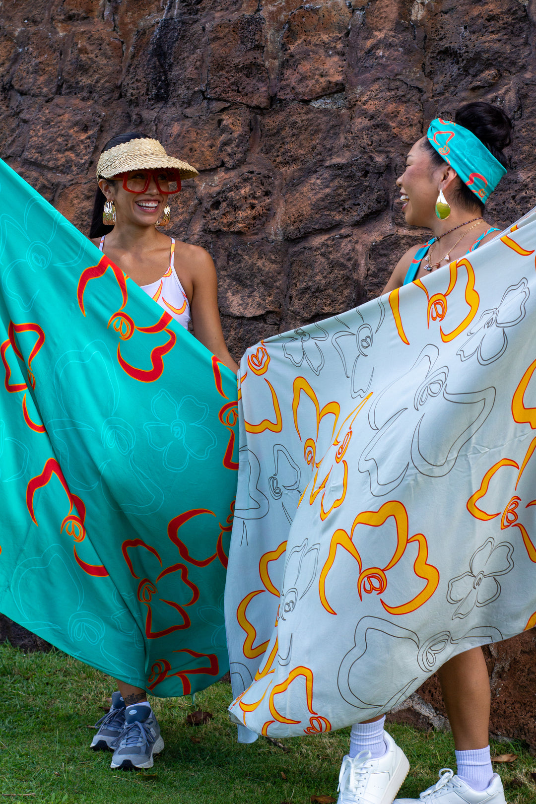 Pareo in Gray Kenikenialoha