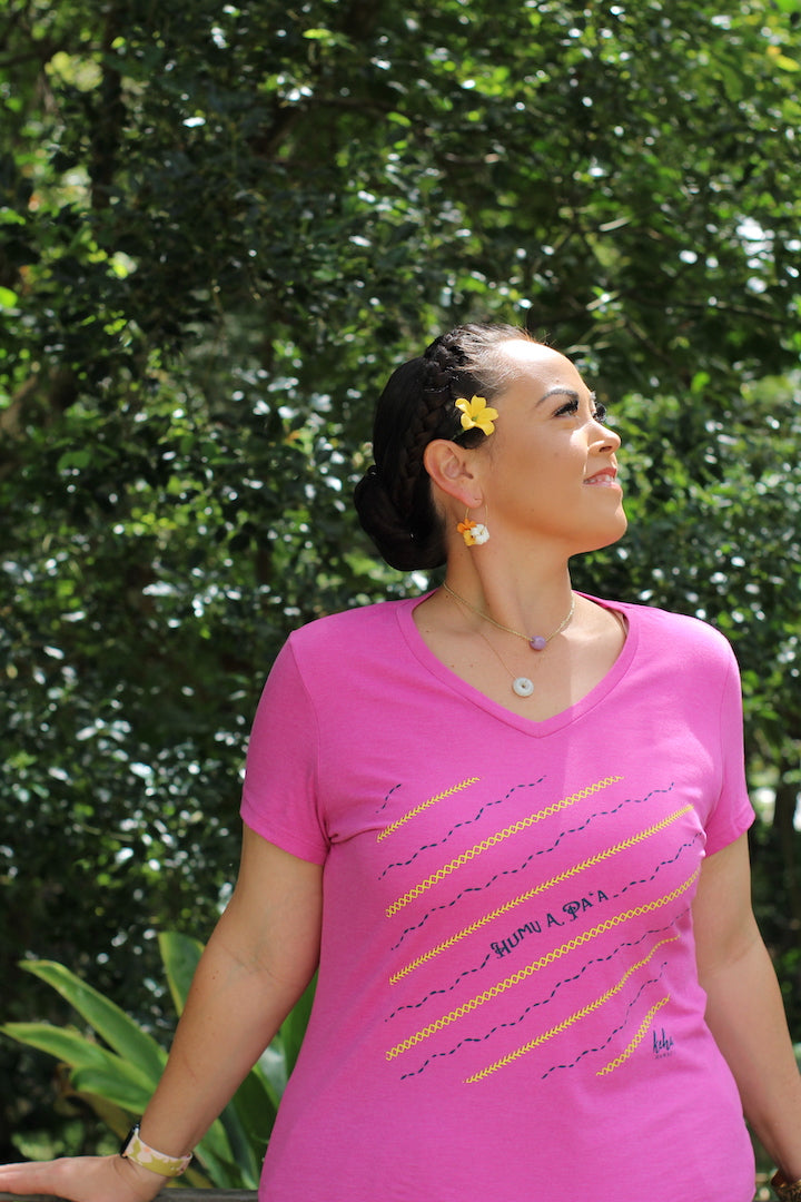 Raspberry Humu A Paʻa Wahine Tee