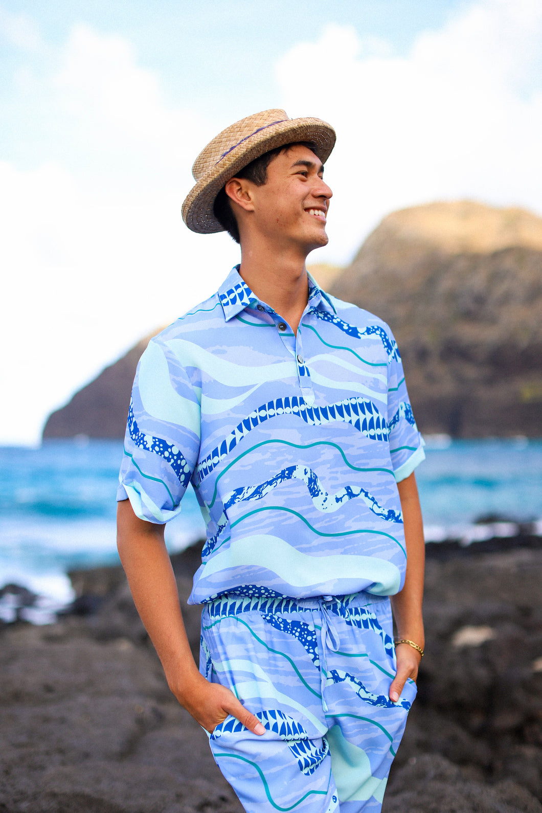 Hoʻokele Pullover Aloha Shirt in Kai