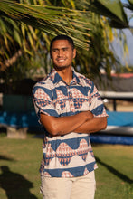 Load image into Gallery viewer, ʻOliʻoli Pullover Aloha Shirt in Au
