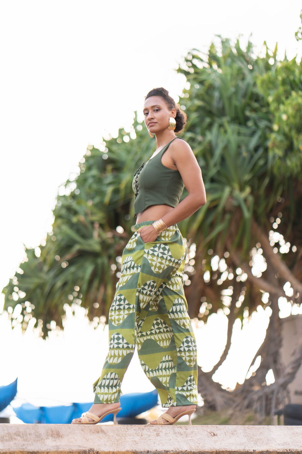 ʻImiloa Pant in Motu