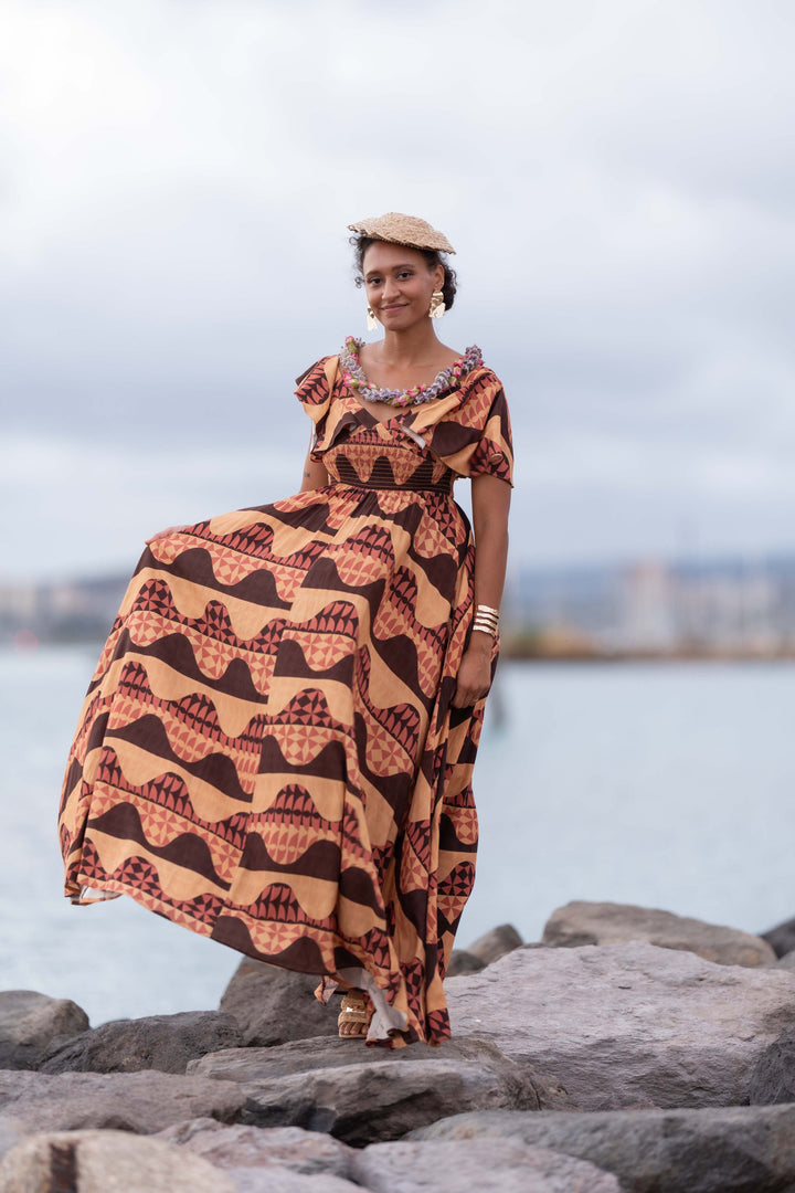 Kiliʻohu Dress in Waʻa