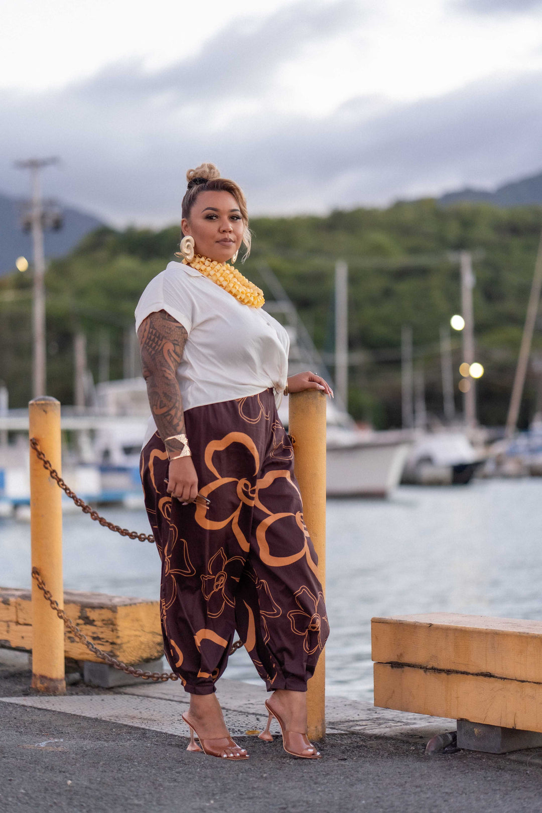 Ahuolaka Unisex Jogger in Kenikenialoha Chocolate