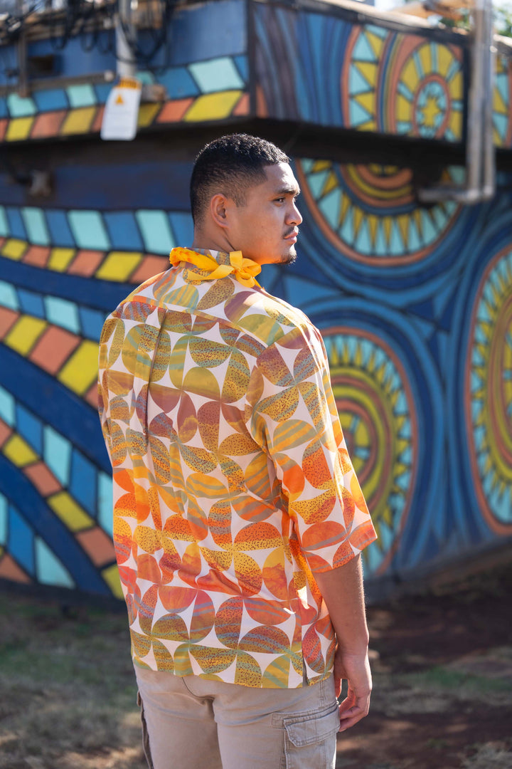 Huapala 3/4 Sleeve Aloha Shirt in Alaula