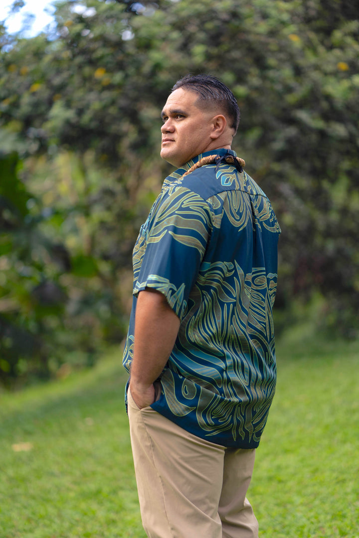 ʻOliʻoli Pullover Aloha Shirt in Kīpuka