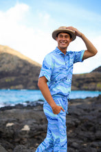 Load image into Gallery viewer, Hoʻokele Pullover Aloha Shirt in Kai
