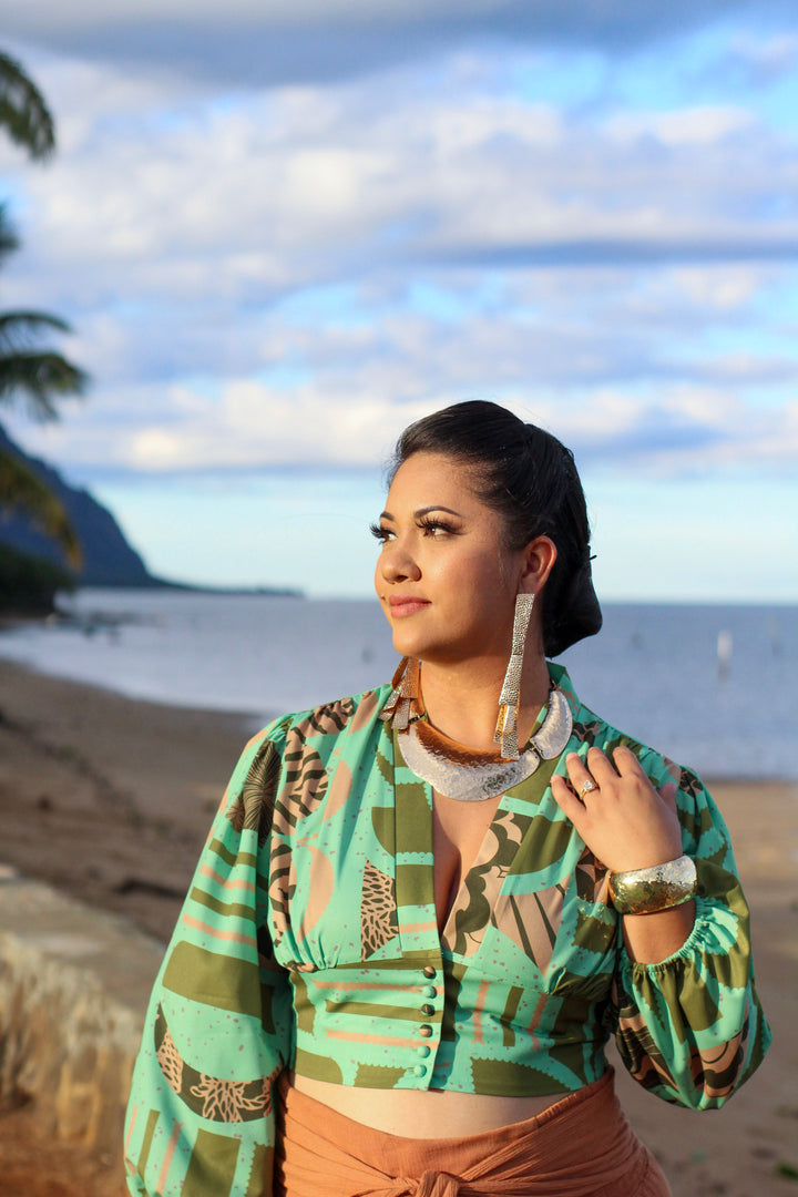 Paekuahiwi Crop Top in Lupalupa
