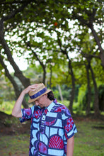 Load image into Gallery viewer, ʻOliʻoli Pullover Aloha Shirt in Lipo
