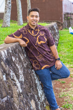 Load image into Gallery viewer, ʻOliʻoli Pullover Shirt in Chocolate Kenikenialoha
